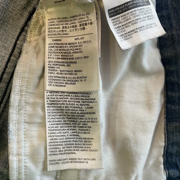 Levi distressed denim jacket w/ Méxican sugar skull/day of the dead patch -XS - Picture 12 of 13